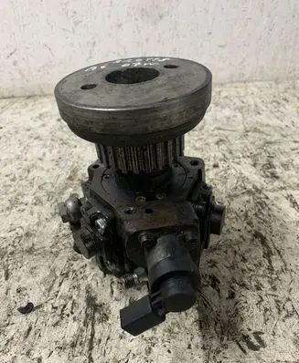 Audi A6 S6 C6 4F Fuel injection high pressure pump 0445010171