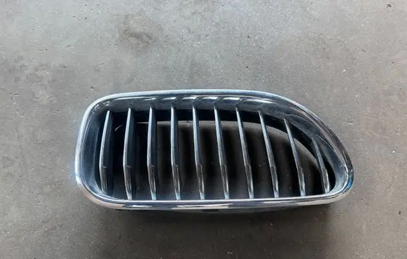 BMW 6 F12 F13 Front bumper upper radiator grill 7212850