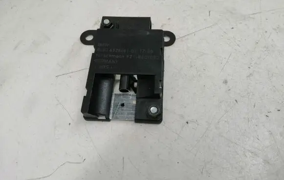 BMW 5 E60 E61 Bluetooth antenna 84506928461 8450692846101 921800002
