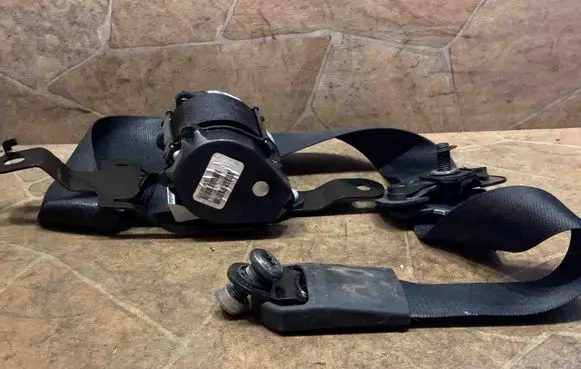 BMW X5 E70 Rear seatbelt 606345600C