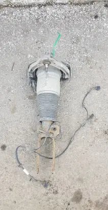 Volkswagen Touareg I Air suspension front shock absorber 