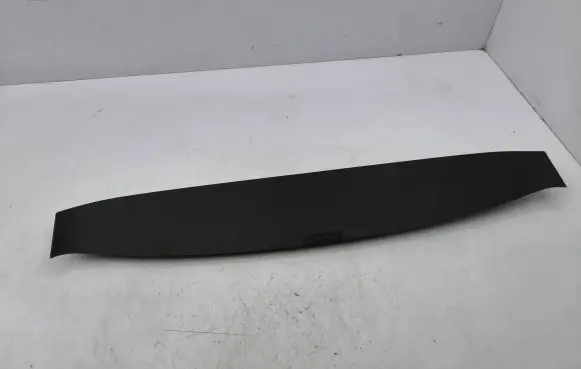 Renault Megane E-Tech Tailgate/trunk upper cover trim 909047151R