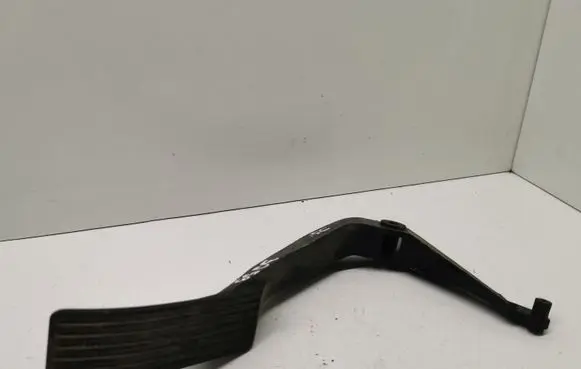 Mercedes-Benz A W168 Accelerator throttle pedal A168301220