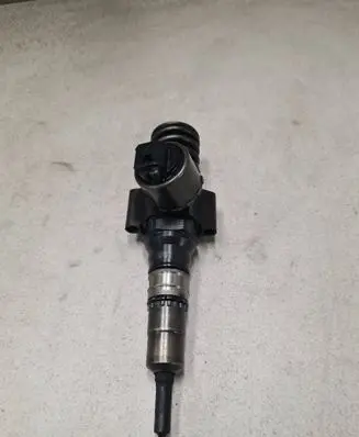 Audi A4 S4 B7 8E 8H Fuel injector 03G130073G 0414720404