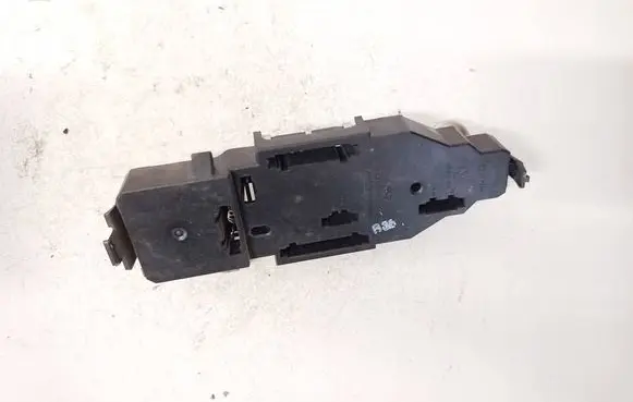 Volkswagen Golf III Tail light bulb cover holder 1h9945257
