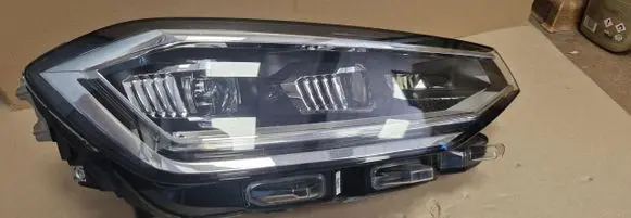 Volkswagen Golf Sportsvan Headlight/headlamp 517941036