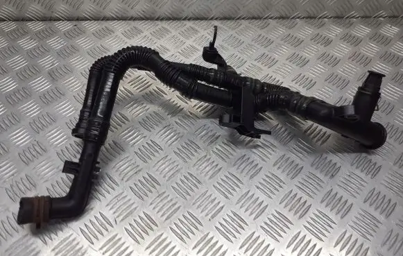 Ford Focus Engine coolant pipe/hose 9647768980