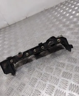 Nissan Primera Fuel main line pipe 0445214065