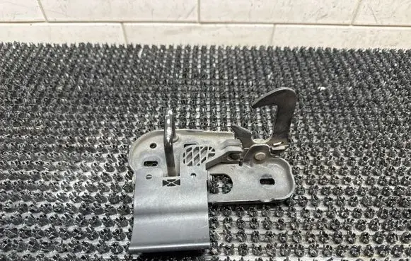 Volkswagen PASSAT CC Engine bonnet/hood lock/latch loop/hook 3C8823480