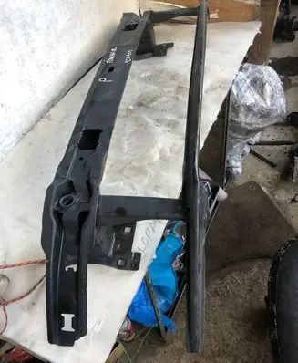 Volkswagen Touran III Front bumper cross member