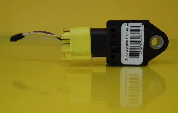 Mercedes-Benz A W169 Airbag deployment crash/impact sensor A1698202226