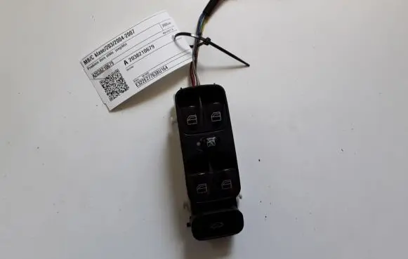 Mercedes-Benz C W203 Electric window control switch A2038210679