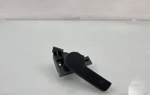 Volkswagen PASSAT B6 Engine bonnet (hood) release handle 1K1823633