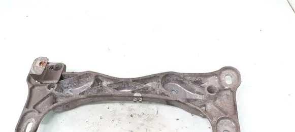 BMW 1 E81 E87 Gearbox mounting bracket 6771064