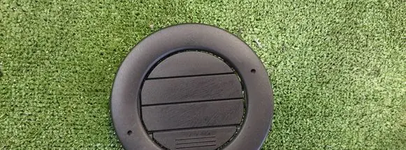 Ford Explorer VI Air vent grill in roof 