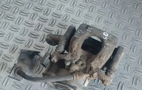 Nissan Qashqai Rear brake caliper