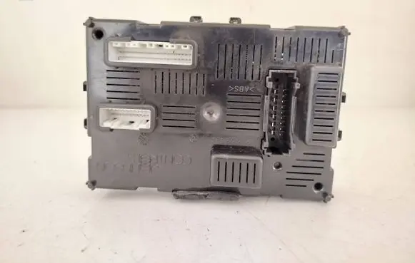 Nissan Micra Comfort/convenience module 284B2EM01E 18521061 00115282
