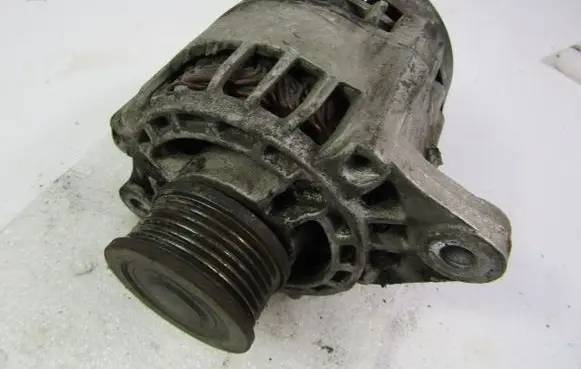 Alfa Romeo 166 Generator/alternator 46748353