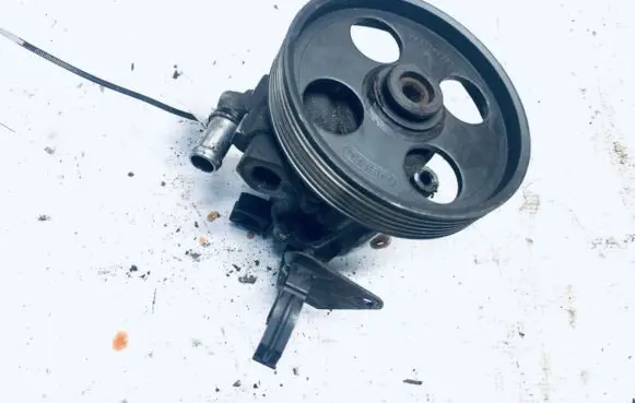 Peugeot 806 Power steering pump 9627369380