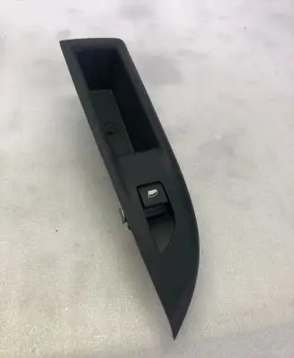 Opel Mokka B Electric window control switch 9835154180