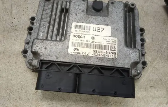 Hyundai i40 Engine control unit/module 391252A209 391202A209 0281018492