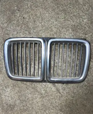 BMW 7 E32 Front grill 19086970