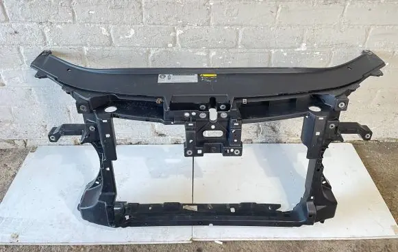 Volkswagen PASSAT B7 Radiator support slam panel 3AA805588