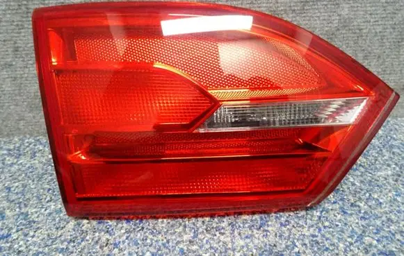 Volkswagen Jetta VI Tailgate rear/tail lights 5C6945093