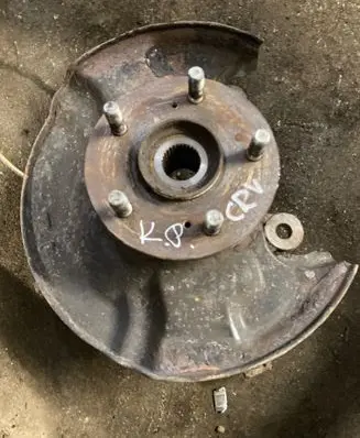 Honda CR-V Front wheel hub spindle knuckle