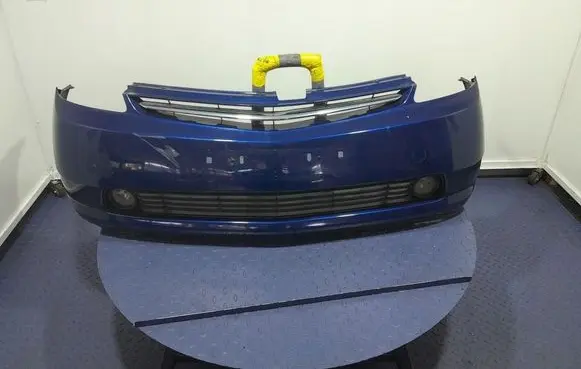 Toyota Prius (NHW20) Front bumper 