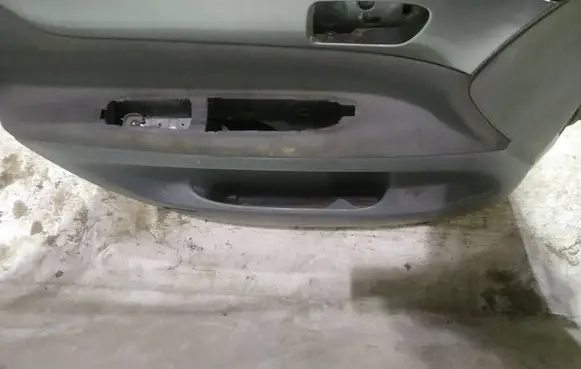 Toyota Avensis Verso Front door card panel trim