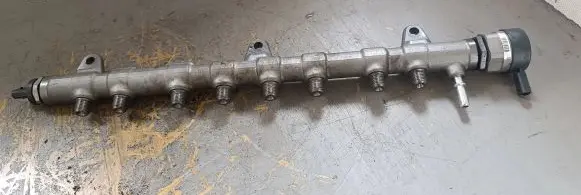 BMW X5M G05 F95 Fuel main line pipe 0445216058 000073210713 8599216