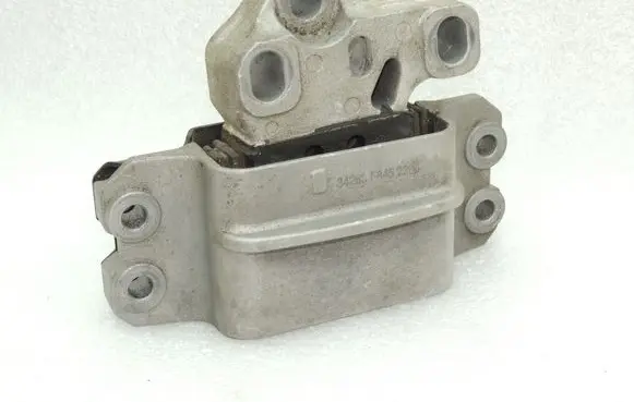 Volkswagen Tiguan Gearbox mounting bracket 5N0199555K