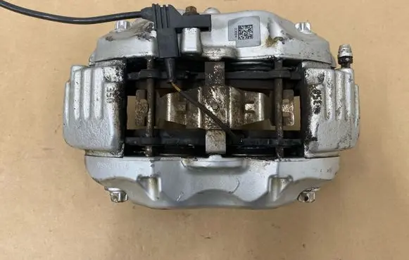 Mercedes-Benz CL C216 Front brake caliper 