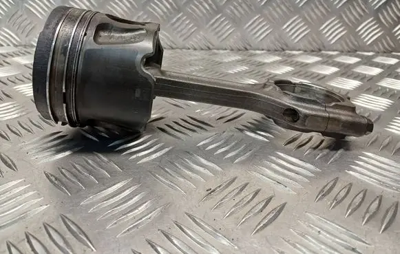 Opel Insignia A Piston with connecting rod 664 10109