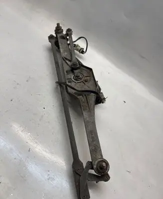 BMW 5 E34 Rear window wiper mechanism 