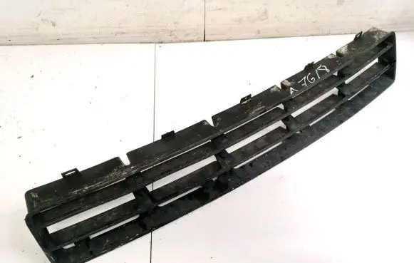 Volkswagen Golf IV Front bumper lower grill 1J0853677