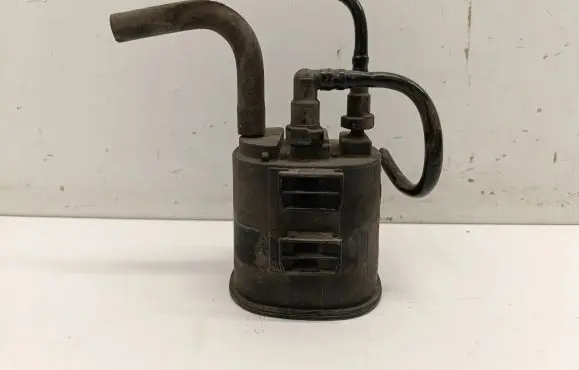 Active carbon filter fuel vapour canister