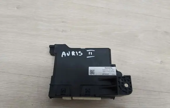 Toyota Auris E180 Other control units/modules 88650-02J80
