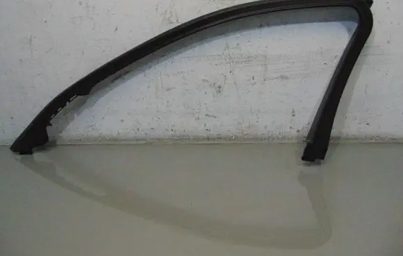 BMW 5 F10 F11 Front door window/glass frame 