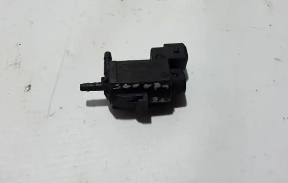 Volvo S60 Turbo solenoid valve 30611668