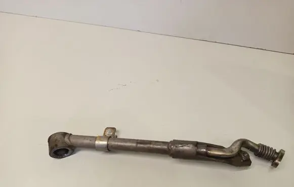 Volkswagen PASSAT B7 Turbo turbocharger oiling pipe/hose 03L145736D