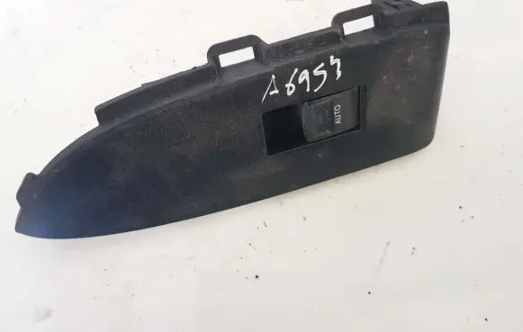 Toyota Prius (XW30) Electric window control switch 7423247080