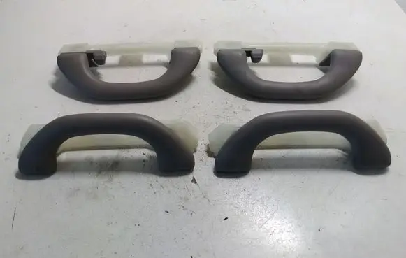 Volkswagen PASSAT B6 Front interior roof grab handle 1K0858685B