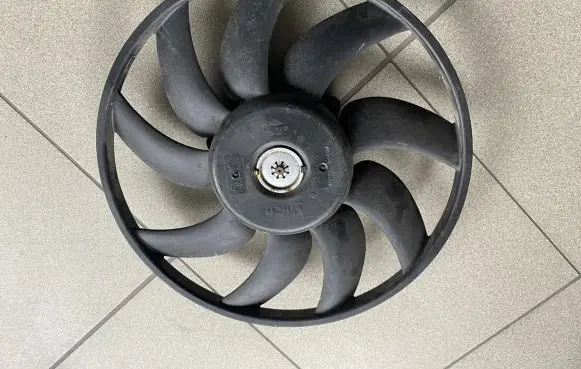 Audi A6 C7 Air conditioning (A/C) fan (condenser) M160982