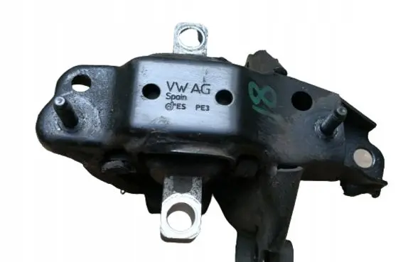 Skoda Fabia Mk1 (6Y) Engine mount bracket