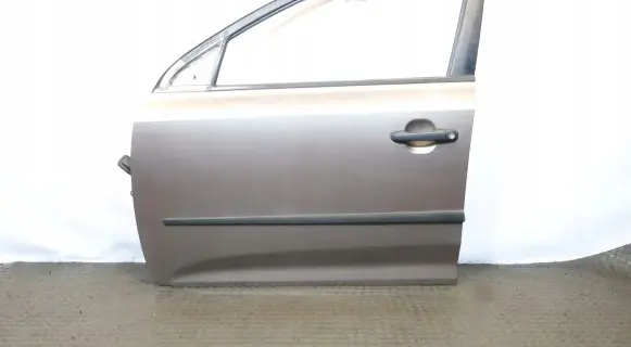 KIA Ceed Front door