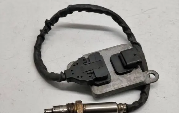 Mercedes-Benz Sprinter W906 Lambda probe sensor A0009059603 5WK96681E 0009059603
