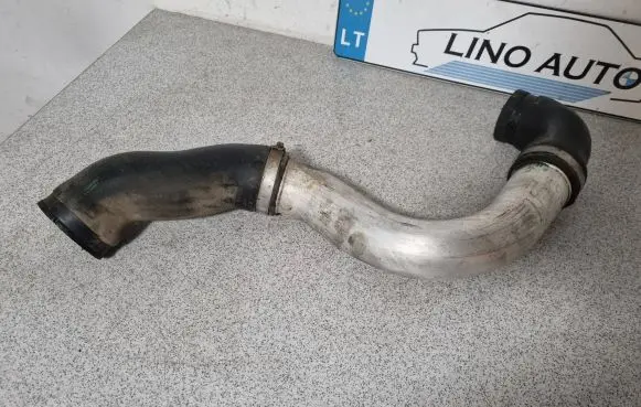 BMW 5 E39 Intercooler hose/pipe 2249669