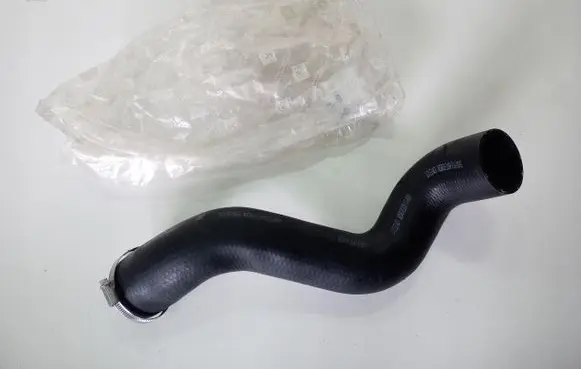 Intercooler hose/pipe